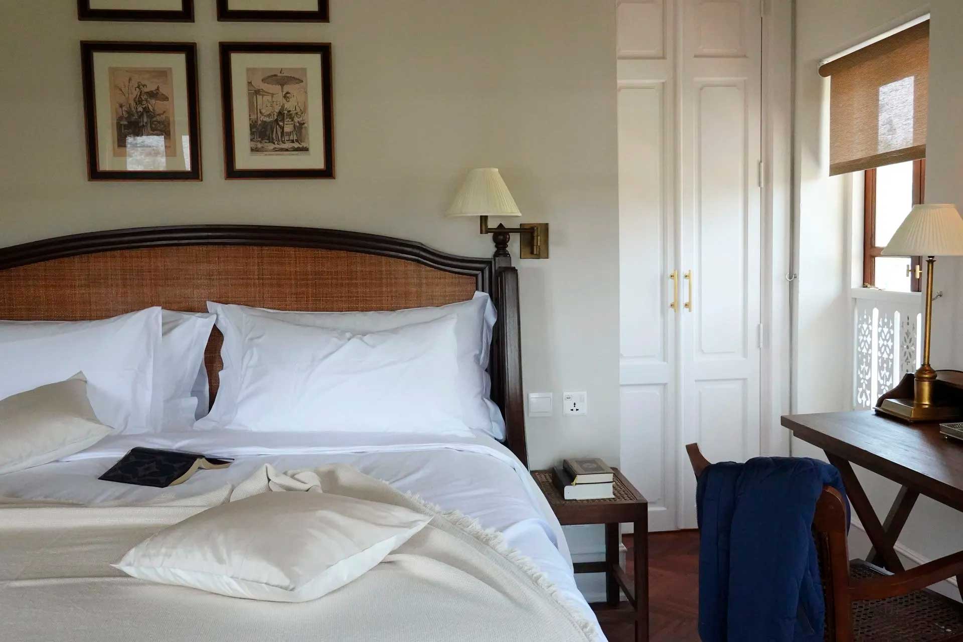 sela-accommodations-deluxe-01